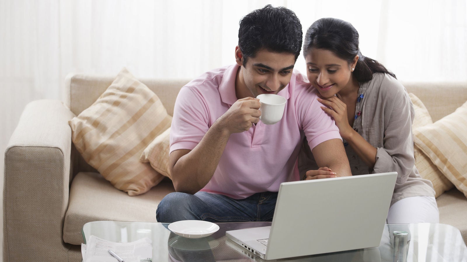 couple checking Pepper Money's new credit policy